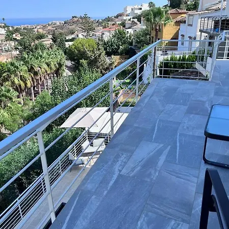 B View Of Swimming Pool, Jacuzzi, Possibility Heating In Extra, Sea And Mountain Apartman