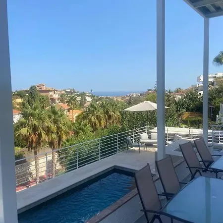 B View Of Swimming Pool, Jacuzzi, Possibility Heating In Extra, Sea And Mountain
