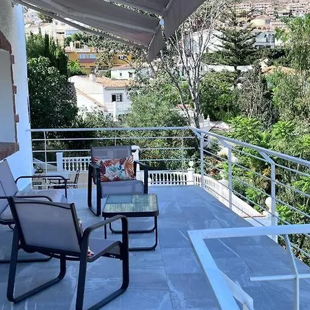 B View Of Swimming Pool, Jacuzzi, Possibility Heating In Extra, Sea And Mountain Apartman Benalmádena